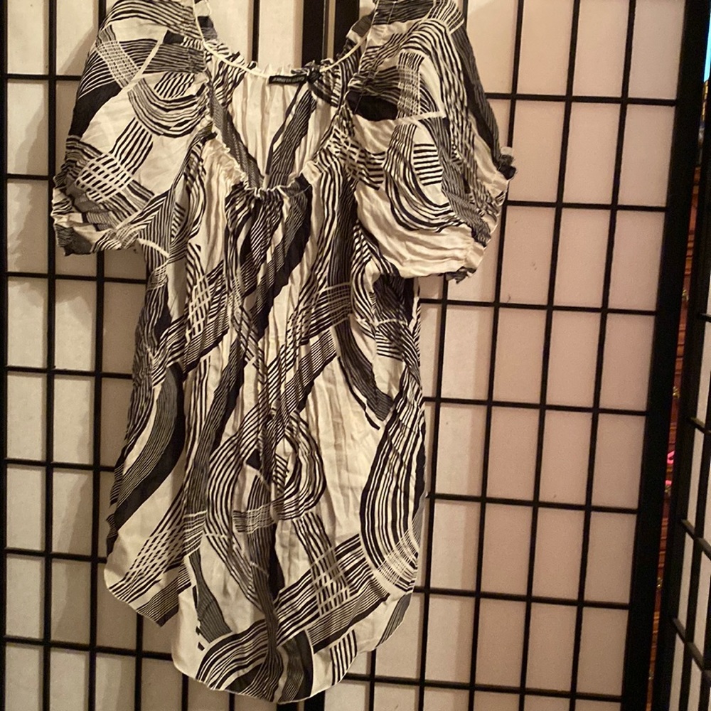 Jennifer Lloyd Top Size XL